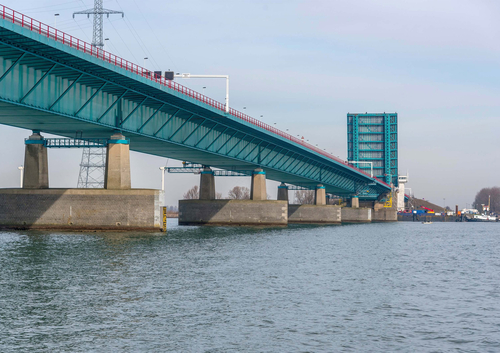 Haringvlietbrug