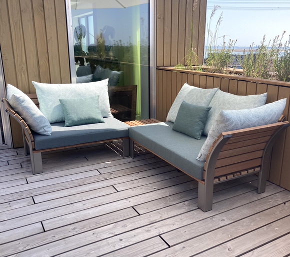 Sittingimage Lounge on the beach